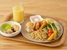 【夕食】お子様が笑顔になるメニューも盛りだくさん。ご家族みなさまでお楽しみ頂けます。