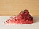 【夕食】津軽海峡が育て、函館で水揚げされた上質な本マグロをご用意いたしました。