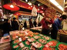 【近江町市場】金沢の食文化を支える『市民の台所』として親しまれている。