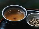【加賀棒茶】石川県金沢市発祥の、茶の「茎」を焙煎して作られるほうじ茶の一種です。芳ばしい香りが特徴!