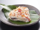 【かぶら寿司】塩漬けしたカブに塩ブリやサバを挟み、米麹で発酵させた伝統的な発酵食品です!