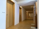 【新館廊下】※画像は10階の廊下でございます。