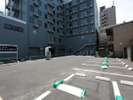 敷地内駐車場 平面駐車場23台 1泊1000円(15:00〜翌11:00迄)