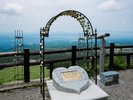 写真提供:鳥取県 大山桝水高原展望台(恋人の聖地モニュメント)