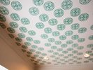 【aeru room】中国の唐から長崎へ伝わった唐紙を天井の壁紙につかっています