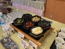 信州の食卓に欠かせないお漬物を、種類ご用意しています。一部の商品は館内の売店でもお求めいただけます。