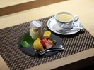 �y�f�U�[�g�z�Â��ɂ��A�z�Ƃ����i�i���B