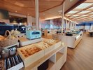 約30種類の朝食ビュッフェ
