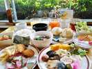 おいしい朝食で一日の活力を!