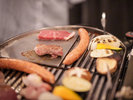 �W���[�W���[�Ă��鉹�����������B�J���������Ղ�BBQ�̌�