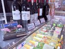 【売店コーナー】山梨ワインを販売しています