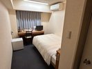 幅128pとベッド広めのシングルルーム(ワイドシングル・一例)