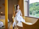 コンセプト和洋室(黄)勾玉をコンセプトに、7つの彩からなるローベッドの和洋室。