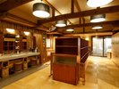 【左の湯】脱衣場