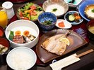 【朝食】島原素麺・ざる豆腐など地元の名物を中心とした和食。※季節によって内容が異なる場合がございます