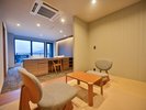 【本館・和洋室ツイン】最大5名様まで宿泊できる広々とした空間。