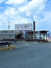 【姉妹店:海鮮市場蒸し釜や】海のすぐそばにあり、天気のいい日はテラス席で海を眺めながら料理に舌鼓。