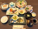 【夕食一例・春】長崎和牛のグリル、島原鶏と地魚・地野菜の蒸籠蒸し等(刺身はお二人様用)