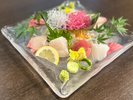 【季節の盛り合わせ・一例】※時期によって内容が異なります(お二人様用)