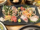 【季節の盛り合わせ・一例】※時期によって内容が異なります(お二人様用)