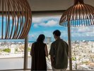 【最上階プレミアラウンジ】那覇の街並みをお楽しみください