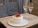 【ルームサービス】ホテルメイドのケーキで特別な日をお過ごしください(イメージ) ※要3日前事前予約制