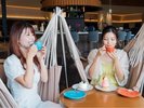 【オアシスラウンジ/1階】カフェ感覚で楽しめる、カジュアルスタイリッシュなシグネチャーカフェ