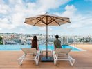 【インフィニティプール/3階】首里の高台に広がる開放感あふれるインフィニティプール(夏季営業)