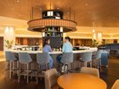 【オアシスラウンジ/1階】カフェ感覚で楽しめる、カジュアルスタイリッシュなシグネチャーカフェ