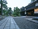 *【和玄関】当時皇族もご利用になった老舗旅館をリニューアルした歴史ある佇まい