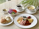 *【洋朝食一例】オムレツをはじめとしたアメリカンブレックファストをご用意