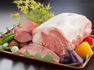 *細かいサシが入った柔らかい上質のお肉をご堪能下さい。(写真はイメージ)
