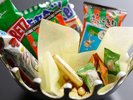 【サービス】嬉しいお菓子付き。ちょっとした楽しみが加わり、より特別なひとときをお届けします。