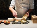 削り立ての鰹節をすべての御結びにトッピング。
