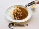 料理長がじっくり煮込んだスパイスカレー♪らっきょうを添えて