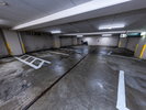 地下駐車場