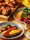 地元および国際的な料理を取り揃えた美味しい朝食ビュッフェをお楽しみいただけます。