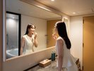 和モダンなデザインが包み込むプライベートな空間で、ゆっくりとお寛ぎください。
