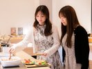 「 女子旅enjoy♪友人と過ごす朝食時間 」