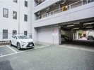 ホテル内駐車場