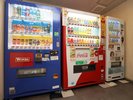 ソフトドリンクの自動販売機は1階のみ