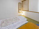 ★寝ころべるしあわせ☆落ち着いた和の空間で、足を伸ばしてのんびり・ほっこり♪6畳和室、バストイレ付。