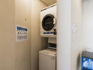 ★コインランドリー完備で長期滞在も安心♪