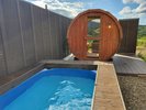 外の景色を眺めながらサウナと水風呂で心と体をリフレッシュ。