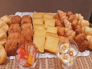 【朝食】バターやジャムをつけてどうぞ