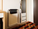 【備品】お部屋にはご滞在に便利なアイテムを備え付けております。