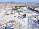 【冬の五稜郭公園】お車約75分。雪景色の五稜郭は風情満点です。