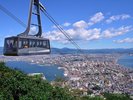 【函館山ロープウェイ】車で75分。3分の空中散歩で函館山山頂へ。感動の絶景が目の前に広がります。