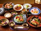 【恵コース】ワンランク上の美食体験!獲れたての海鮮と旬の山幸が彩る、見た目も華やかなコースです。