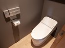 【1室限定】【グループルーム】 最大6名様でのご宿泊が可能な広々フォースルームです。シャワー・トイレ付